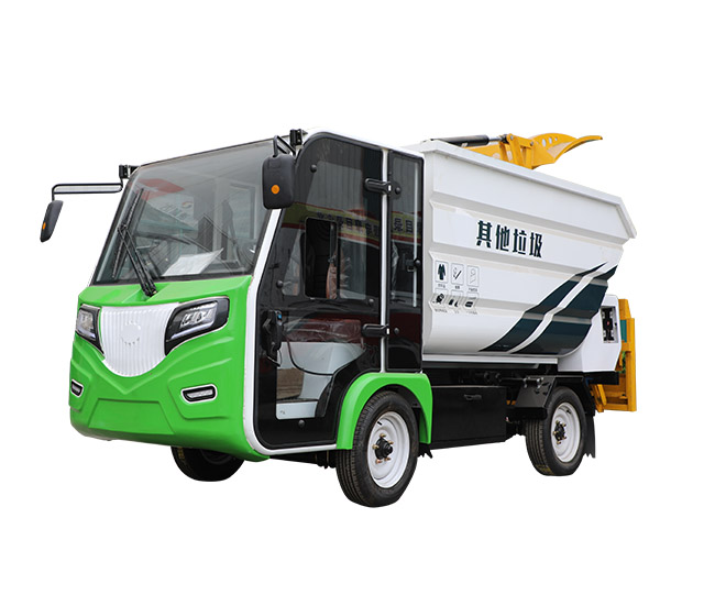 四輪后掛桶車